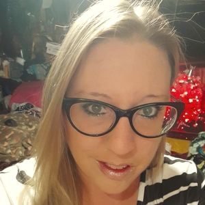 Meet your Posher, Angie